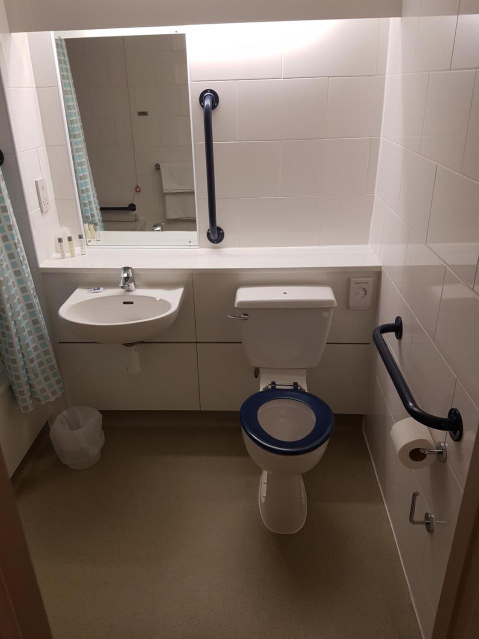 Ibis Budget Натсфорд Екстер'єр фото